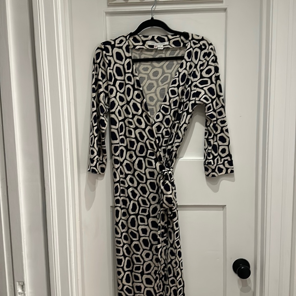 Diane Von Furstenburg Classic Wrap Dress - Size 12
